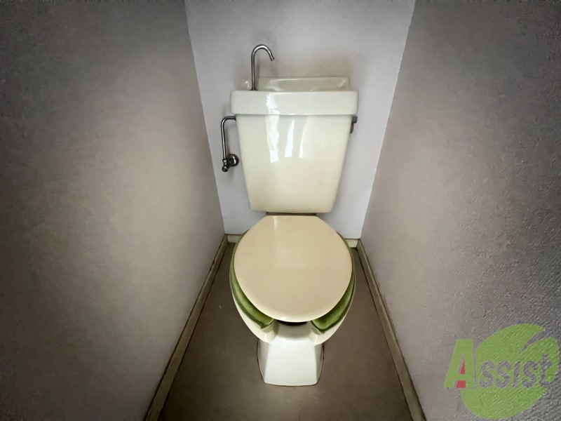 トイレ　こちらはトイレです。清潔感があり、安心して使用できます。