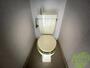 トイレ　こちらはトイレです。清潔感があり、安心して使用できます。
