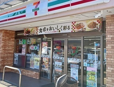 コンビニ　セブンイレブン横浜磯子５丁目店（コンビニ）まで714m