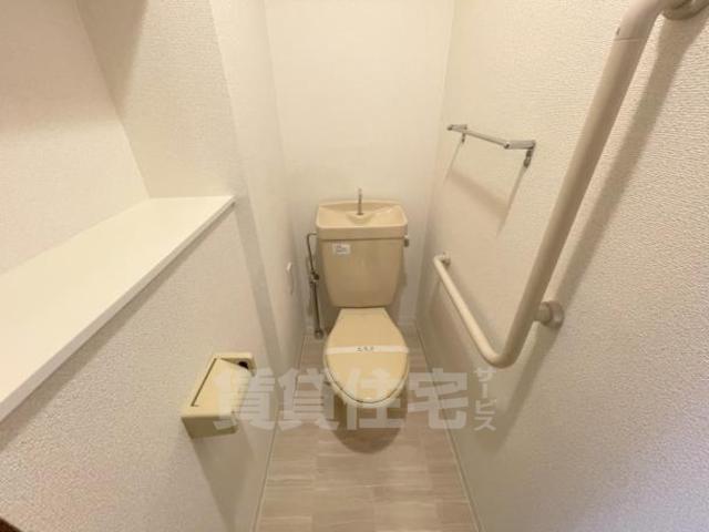 阪急京都線 正雀駅 徒歩5分 8階建 築26年のトイレ写真