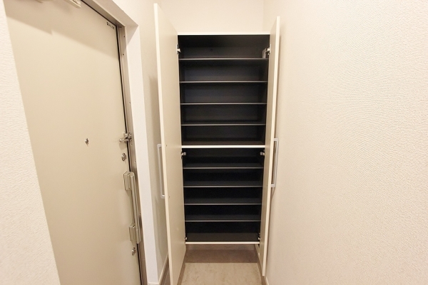 収納　シューズボックス