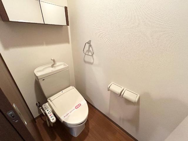 トイレ　シャワー付トイレ