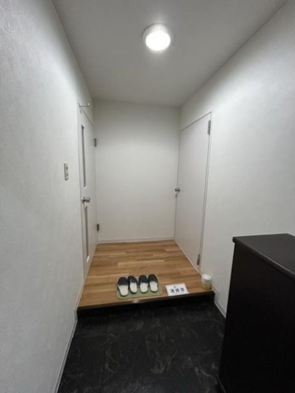 札幌市電 西線１４条駅 徒歩9分 4階建 築47年の玄関写真