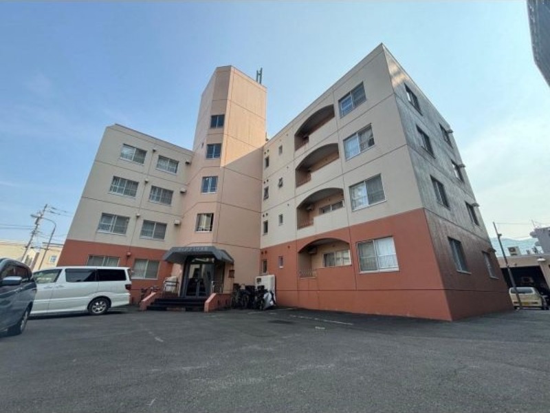 札幌市電 西線１４条駅 徒歩9分 築47年