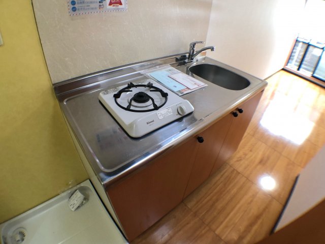 キッチン　カスコンロ付き☆