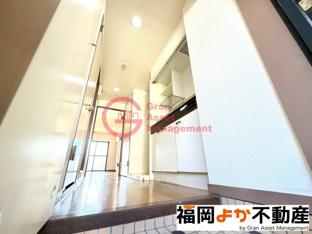 ウイング21高宮の玄関写真