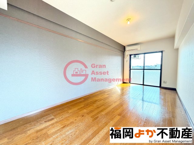 ウイング21高宮の居間写真