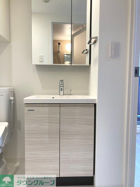 洗面設備　※写真は同タイプ住戸です。