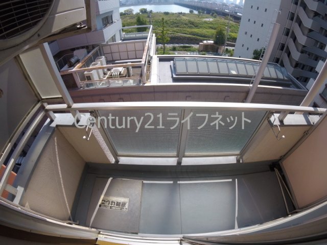 サバーブシティー13の内装写真