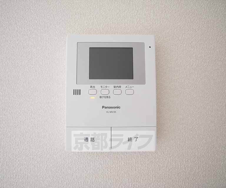 セキュリティ　モニター付きのインターホンです。