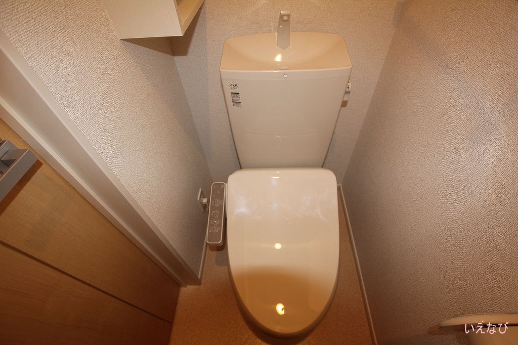 ＪＲ山陽本線 福山駅 徒歩55分 3階建 築9年のトイレ写真