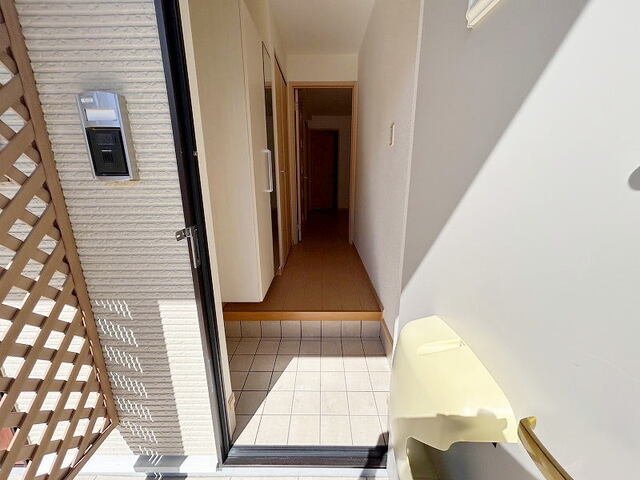 玄関　収納もある玄関です