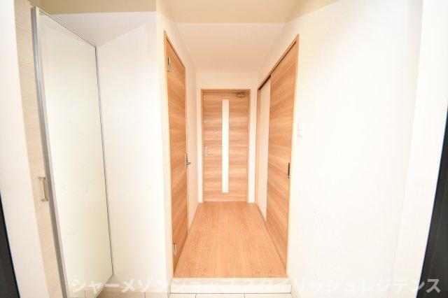 Grand Chariot三萩野の玄関写真