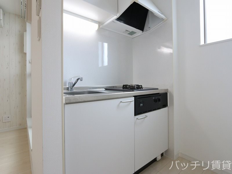 キッチン　同シリーズの別のお部屋。現況を優先します。