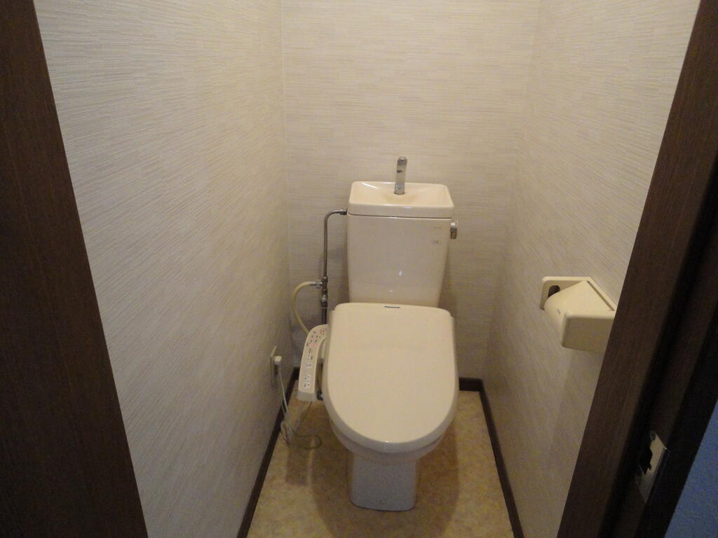 埼玉高速鉄道 戸塚安行駅 徒歩6分 3階建 築29年のトイレ写真