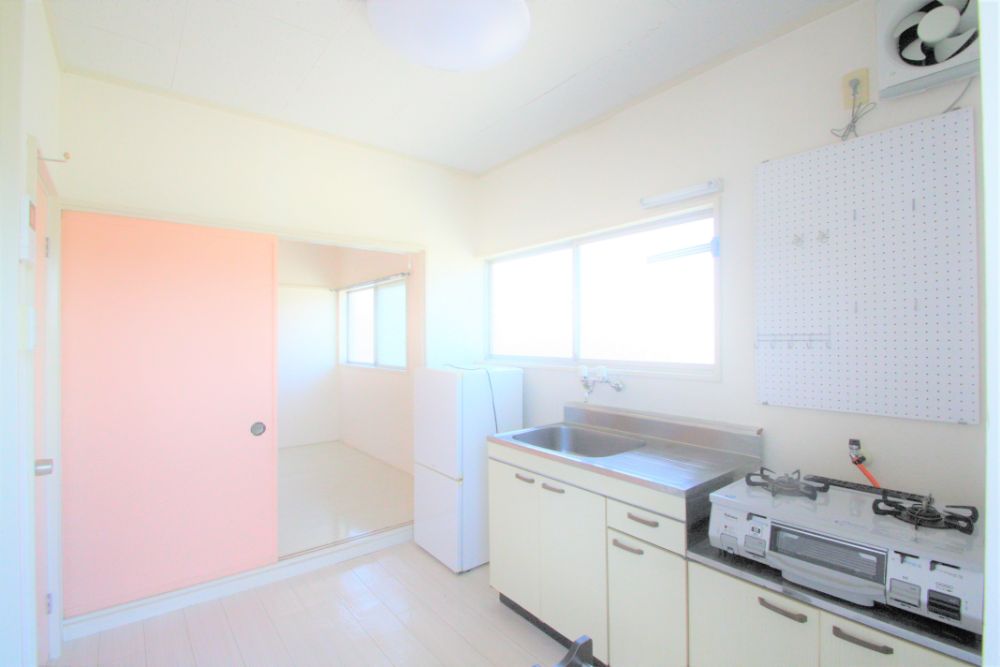 キッチン　２口ガステーブル標準装備です♪