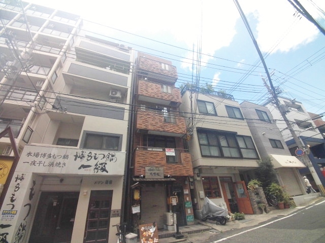 神戸市灘区水道筋のマンションの建物外観