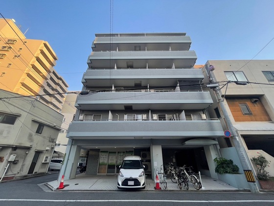 広島市中区舟入本町のマンションの建物外観