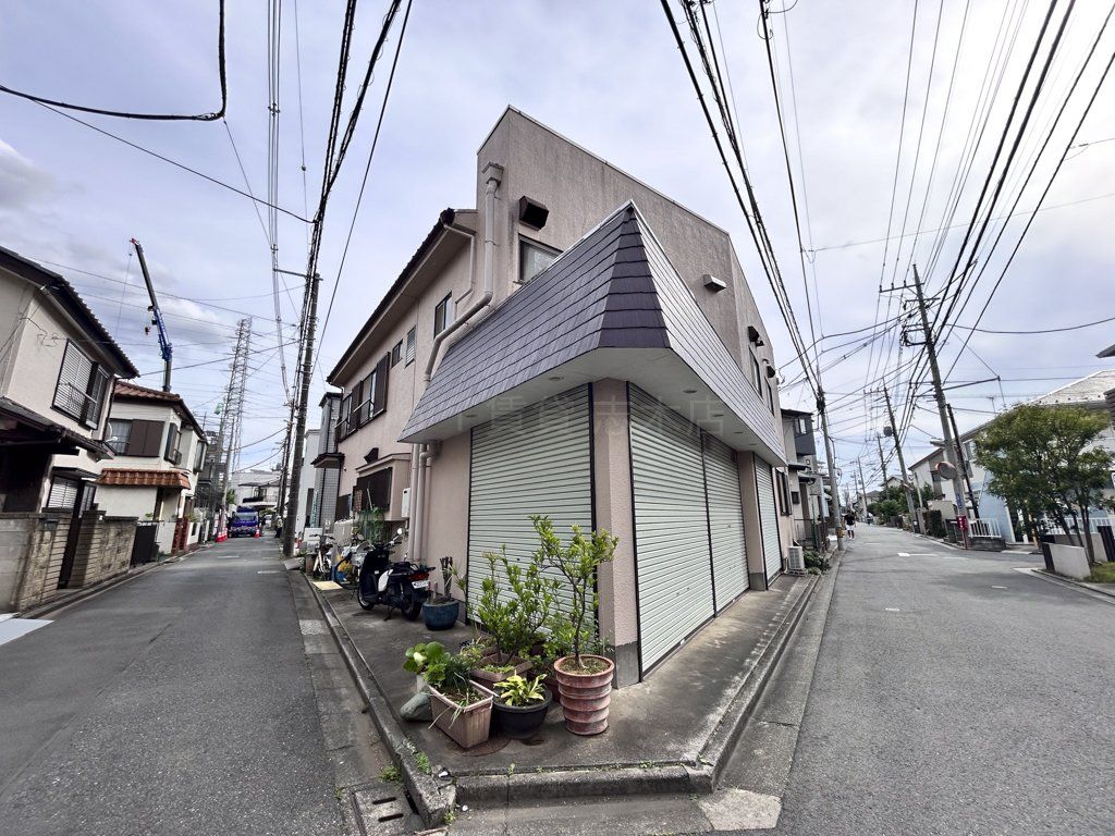 新座市北野のアパートの建物外観