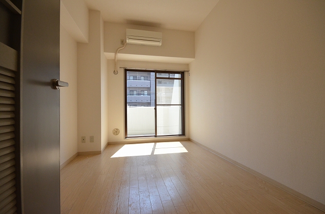 居室・リビング　別号室の写真です