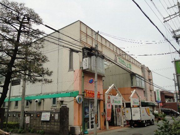 【京都市西京区上桂宮ノ後町のマンションのスーパー】