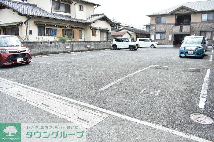 【さいたま市大宮区三橋のアパートの駐車場】