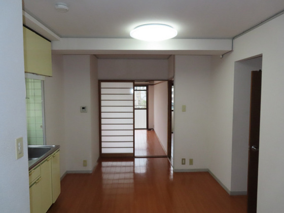 居室・リビング　※別部屋の写真です