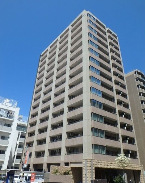 仙台市宮城野区原町のマンションの建物外観