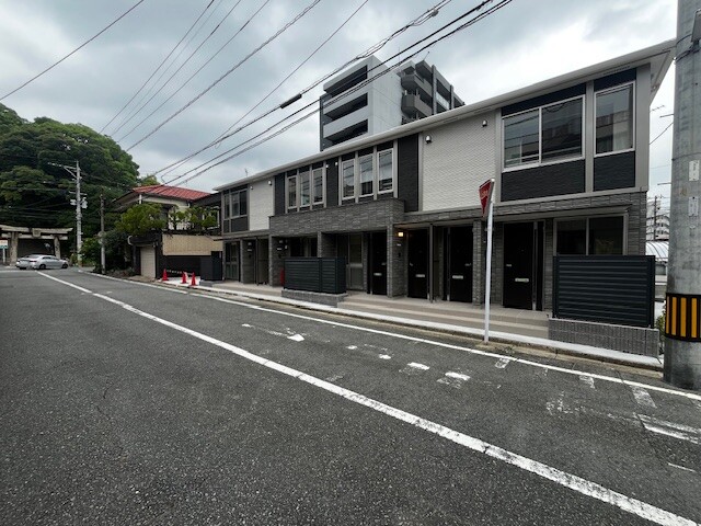 北九州市八幡西区西神原町のアパートの建物外観