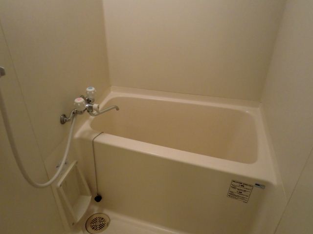 バス・シャワールーム　ゆったりバスタイム！