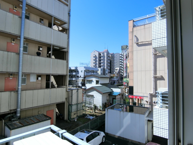 眺望　ひっそりしてても、ちゃんと青空！