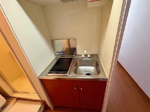 キッチン　設備・仕様は号室により異なる為、現状を優先いたします