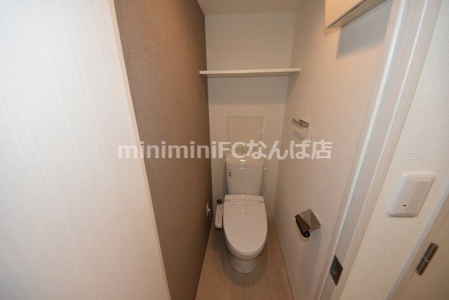 トイレ　トイレに収納もあります！