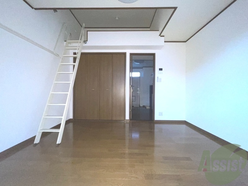 その他部屋・スペース　８帖ほどある間取りは、奥行きがあり広くお使い頂けますよ。