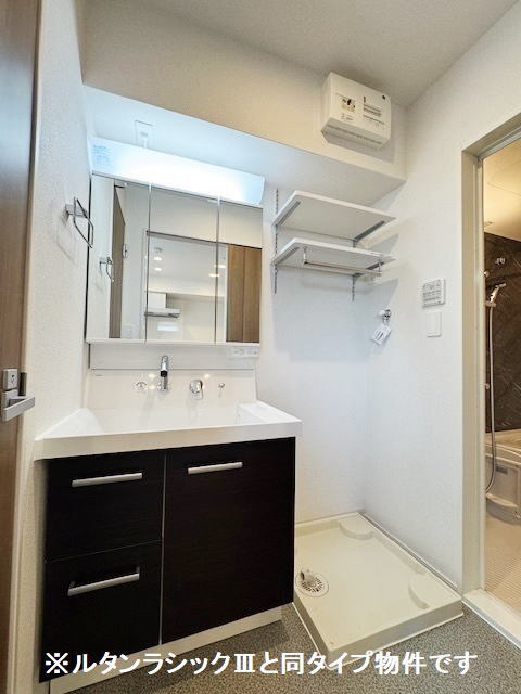 洗面設備　※同仕様写真