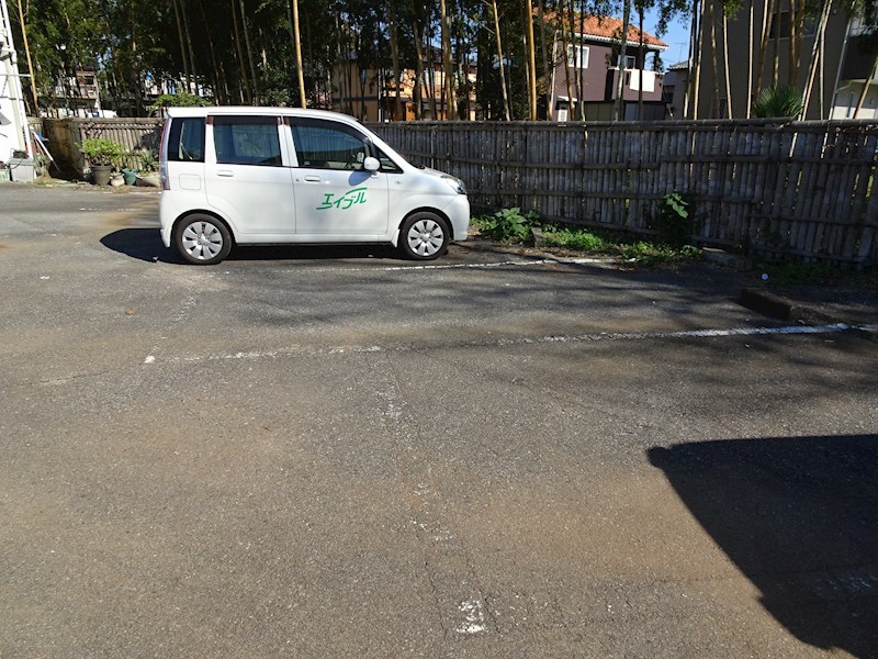 駐車場　駐車場