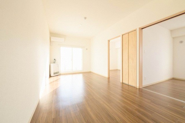 居室・リビング　桑園駅徒歩9分♪南向き日当たり良好です♪