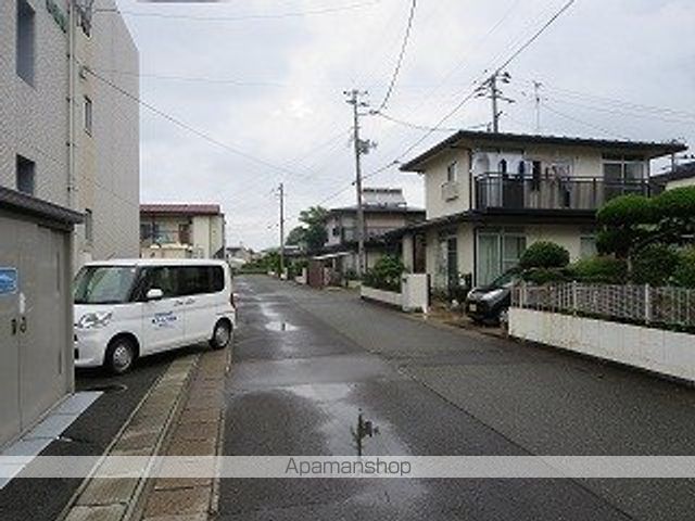その他　周辺道路（その他）まで0m