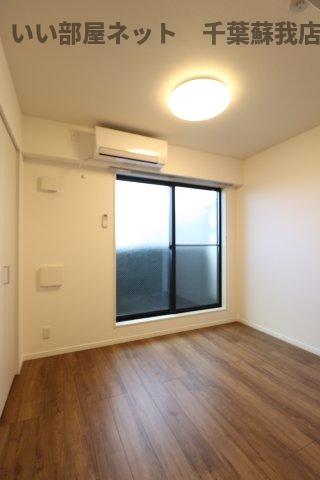 その他部屋・スペース　落ち着いて過ごせるお部屋なので、寝室にいかがでしょうか