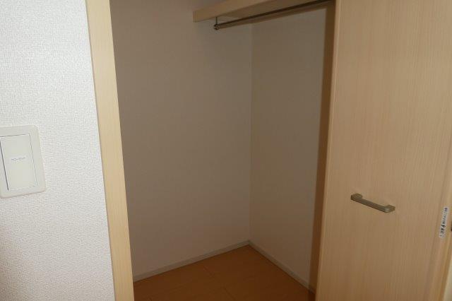 収納　ウォークインクローゼット