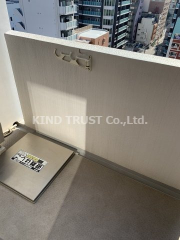 バルコニー　開放的で明るい空間を演出してくれるバルコニーです