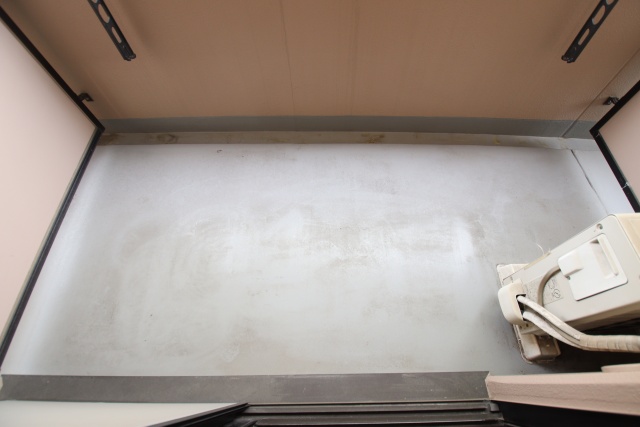 バルコニー　※別部屋の参考写真のため、現状優先です。