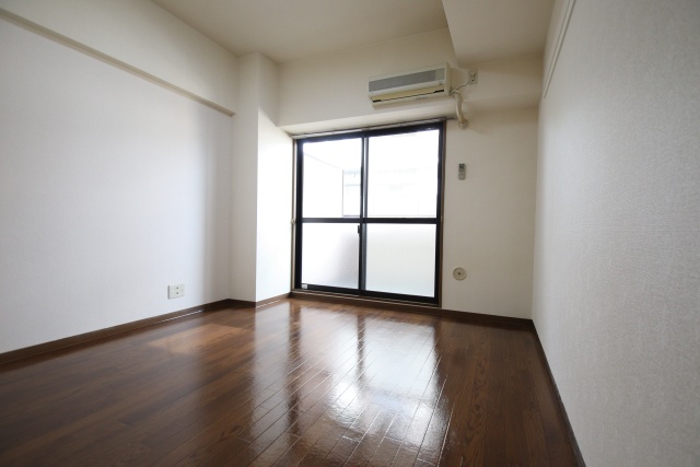 居室・リビング　※別部屋の参考写真のため、現状優先です。