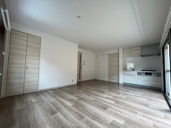 居室・リビング　※別号室の写真です