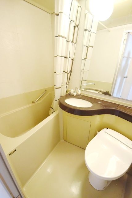 バス・シャワールーム