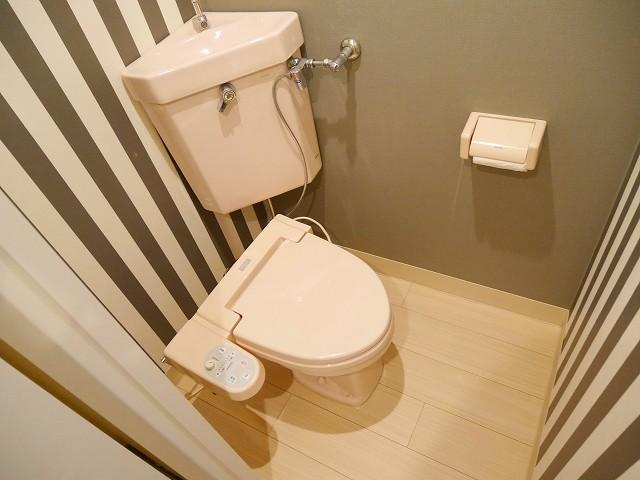 トイレ　トイレ