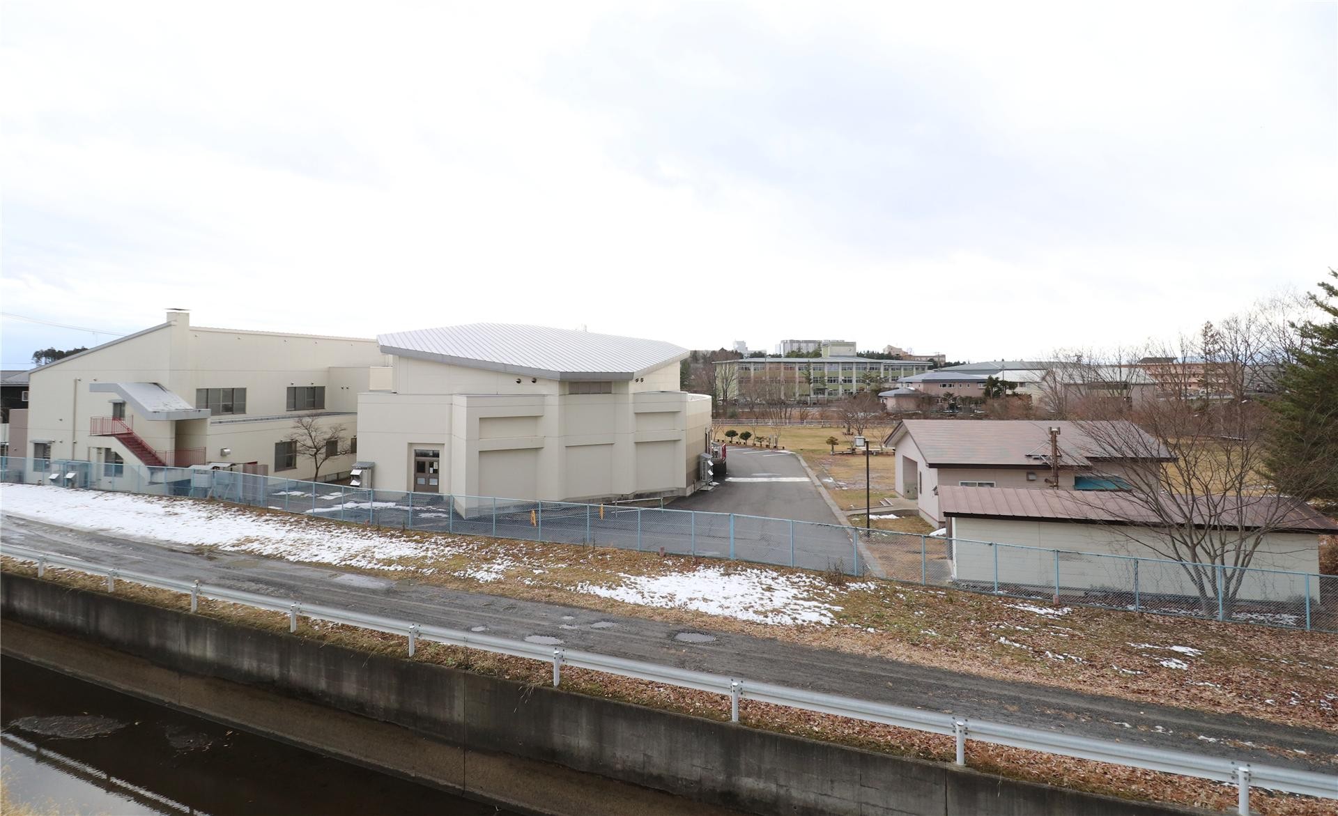 眺望　十和田東コミュニティセンター、東中