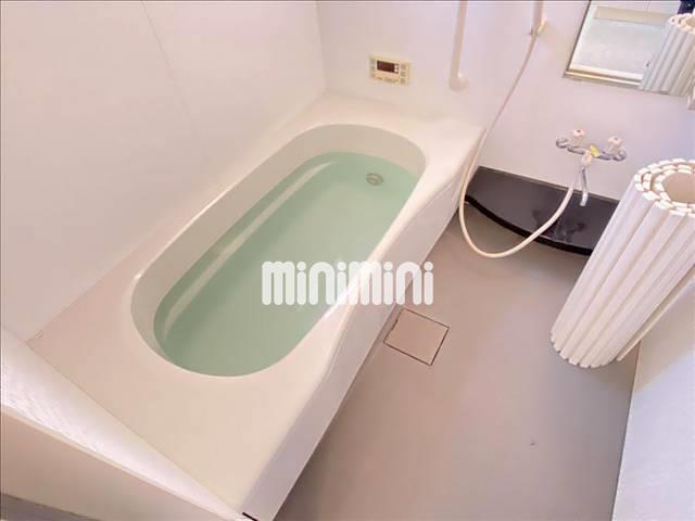 バス・シャワールーム　追い焚き機能付き一坪サイズのバスルーム