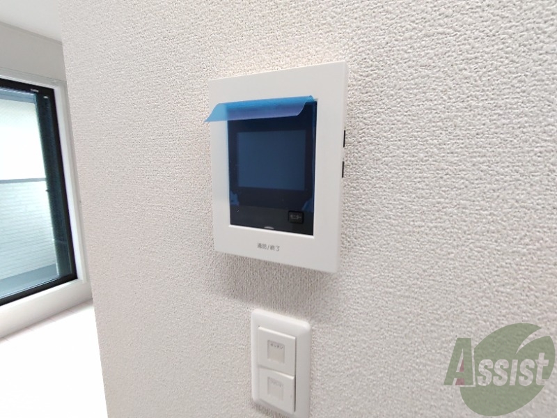 その他設備　モニター付インターホンですね。来訪者の顔を確認できます。