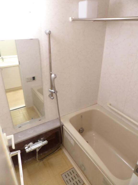 バス・シャワールーム　バス